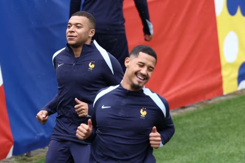 Pháp đối mặt với cơn bão chấn thương trước cuộc đụng độ với Hà Lan tại Euro 2024