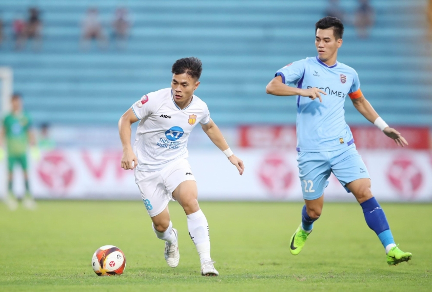V-League không có đội yếu, chưa ra sân chưa biết mạnh yếu ra sao HLV Hoàng Anh Tuấn