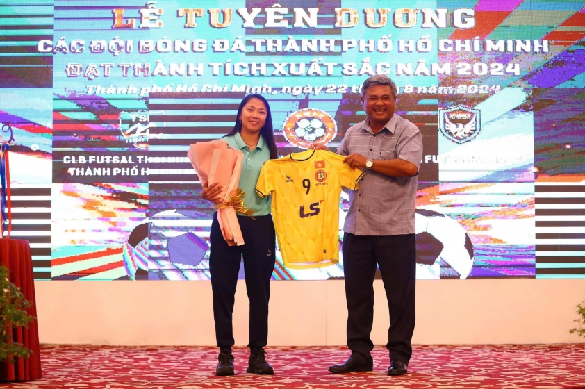 Huỳnh Như tỏa sáng tại AFC Champions League nữ Đối thủ Taichung Blue Whale dành nhiều lời khen