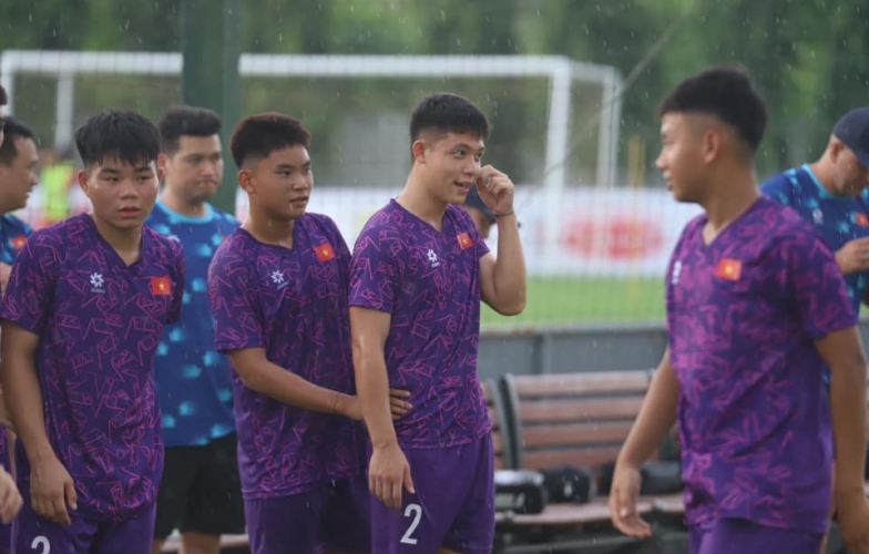 U17 Việt Nam học hỏi lối chơi đỉnh cao từ Manchester City