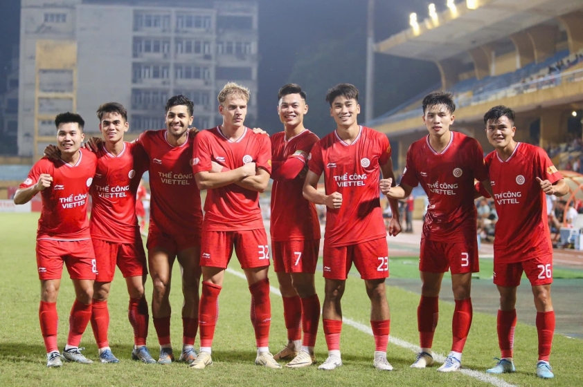 Hà Tĩnh tiếp tục bất bại trước Viettel sau trận cầu kịch tính với 2 tấm thẻ đỏ