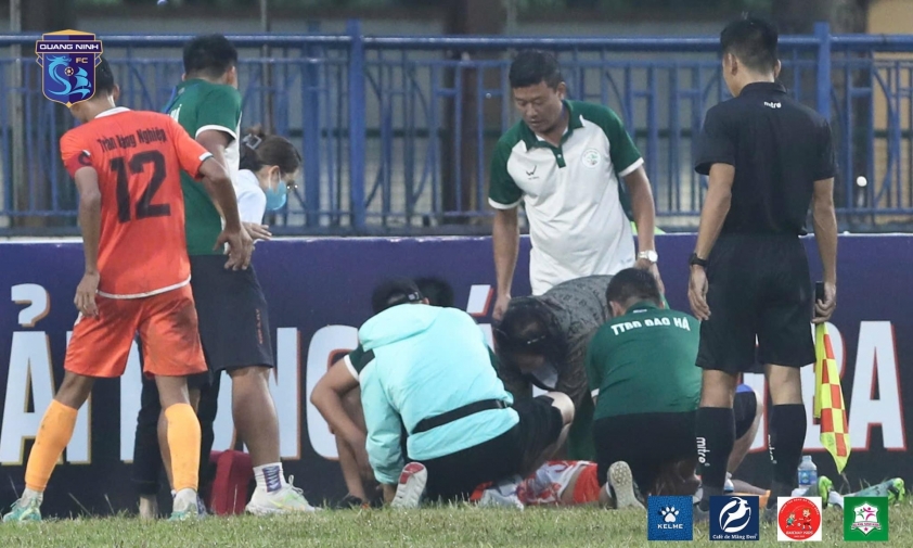 Bi kịch tại Giải hạng Ba Quốc gia 2024 Cầu thủ bất ngờ ngưng tim trên sân đấu