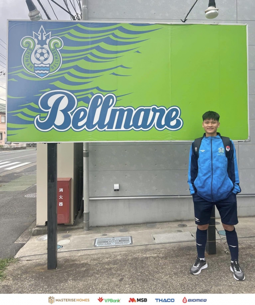 Sao trẻ Việt Nam Nguyễn Văn Bách ghi bàn trong chiến thắng của đội trẻ Shonan Bellmare