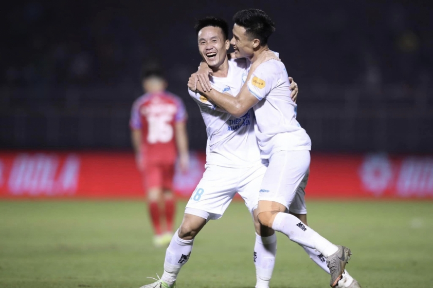 Nam Định Tận Dụng Sở Hở Chiến Thắng TPHCM Với Tỷ Số 3-0