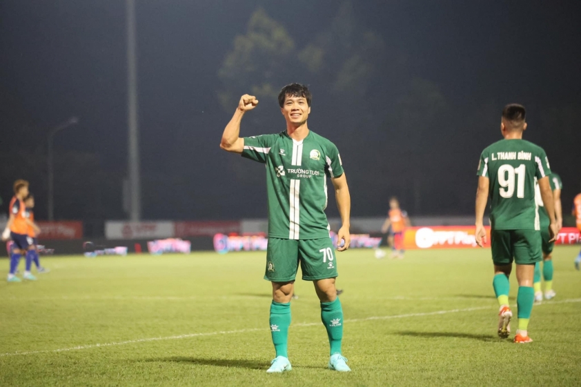 Dàn tuyển thủ ĐT Việt Nam thi đấu trái chiều ở Vòng 8 V-League và Vòng 4 Giải hạng Nhất