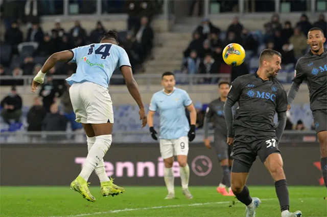 Napoli hưởng lợi thế trong cuộc đua vô địch Serie A với lịch thi đấu 