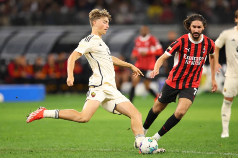 Liverpool và Aston Villa tranh giành sự phục vụ của tài năng trẻ Juventus, Dean Huijsen