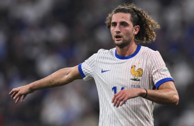Adrien Rabiot chỉ còn chờ lời đề nghị từ Premier League
