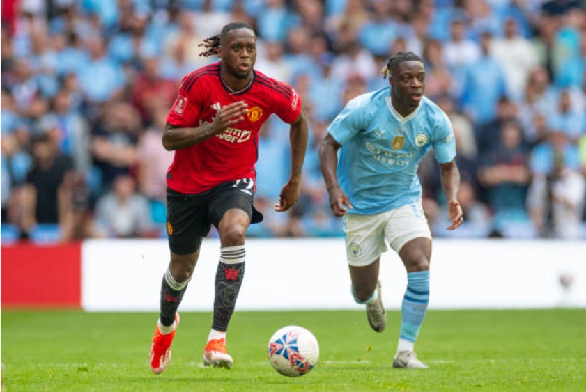 Aaron Wan-Bissaka sắp ra đi: Manchester United và West Ham sắp đạt thỏa thuận