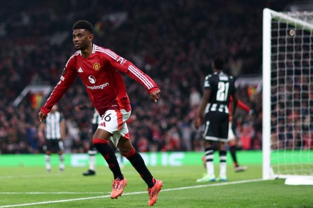 Amad Diallo tỏa sáng với cú đúp, đưa Manchester United đến chiến thắng trước PAOK