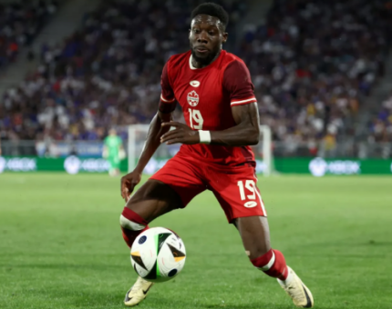 Real Madrid tái khởi động thương vụ hậu vệ Alphonso Davies từ Bayern Munich