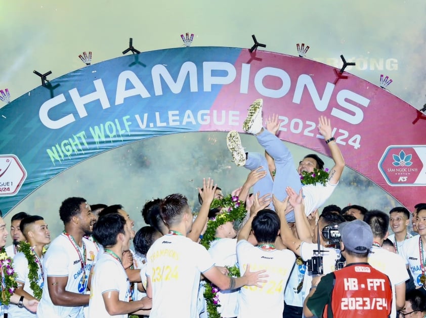 HLV Vũ Hồng Việt: Người kiến tạo lịch sử cho Nam Định