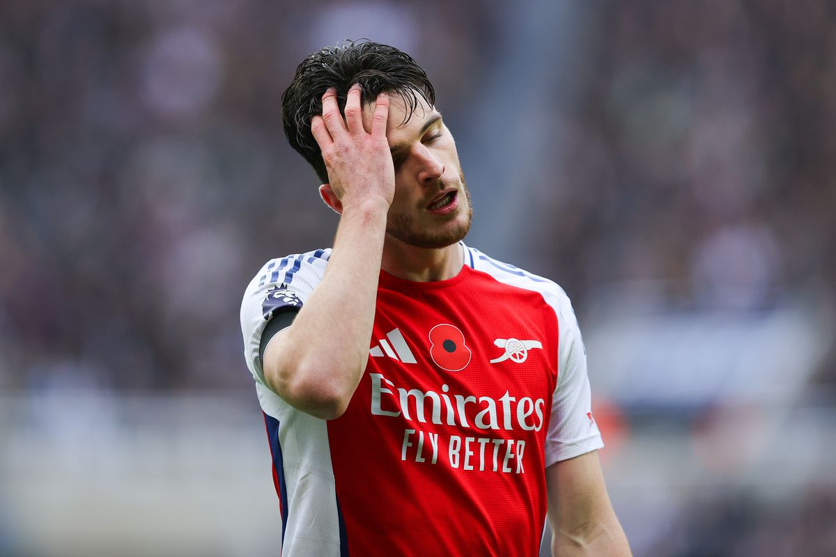 Arsenal sa lầy trong khủng hoảng Liệu có thể lặp lại thành tích kỳ diệu của Blackburn 1994?