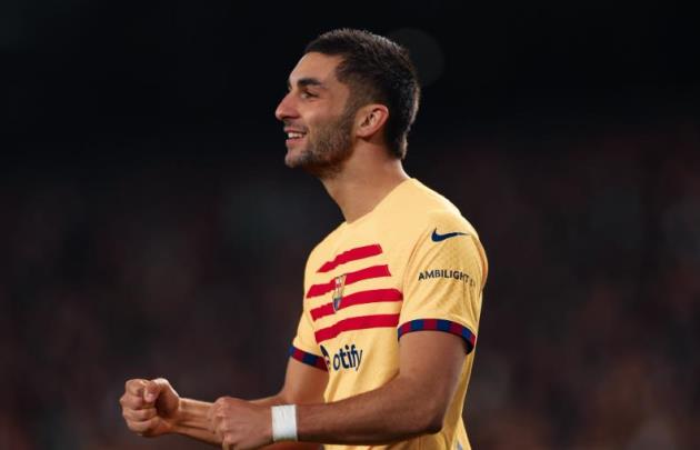 Xavi xác định tiền đạo chủ lực