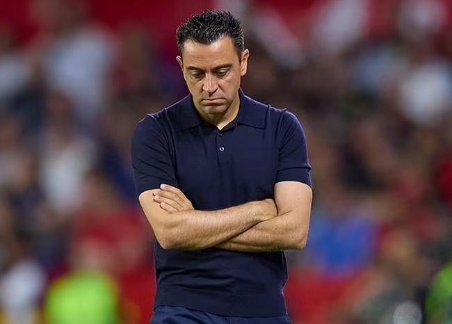 Xavi Đáp Trả Joan Laporta Bằng Nhóm WhatsApp