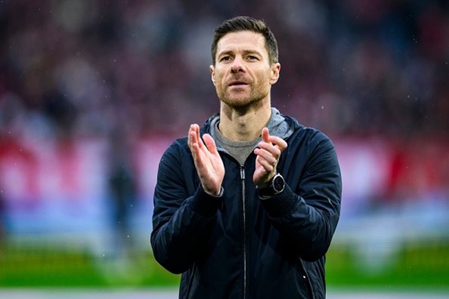 Xabi Alonso khiến nội bộ Real xôn xao