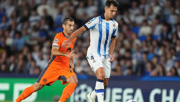 Arsenal đón hung tin trên TTCN