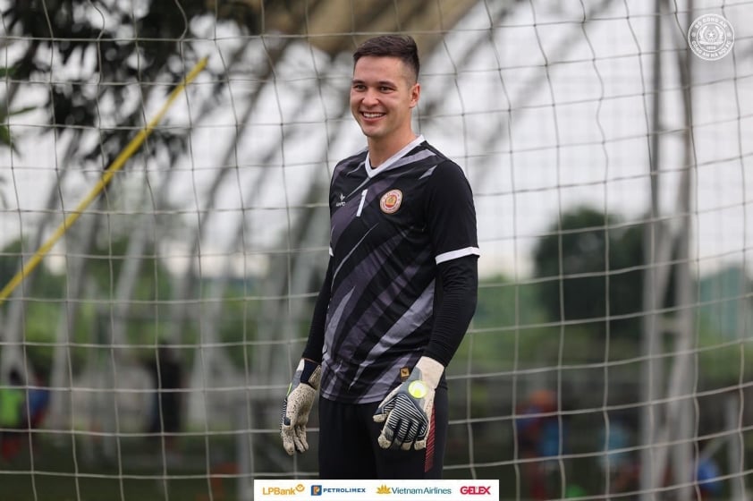 Thủ môn Nguyễn Filip hào hứng chào đón tân binh Jason Quang Vinh về với CAHN