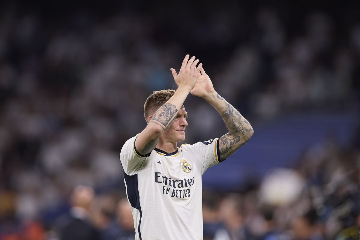 Toni Kroos chuẩn bị đồng hành cùng các huyền thoại Real Madrid trên sân cỏ