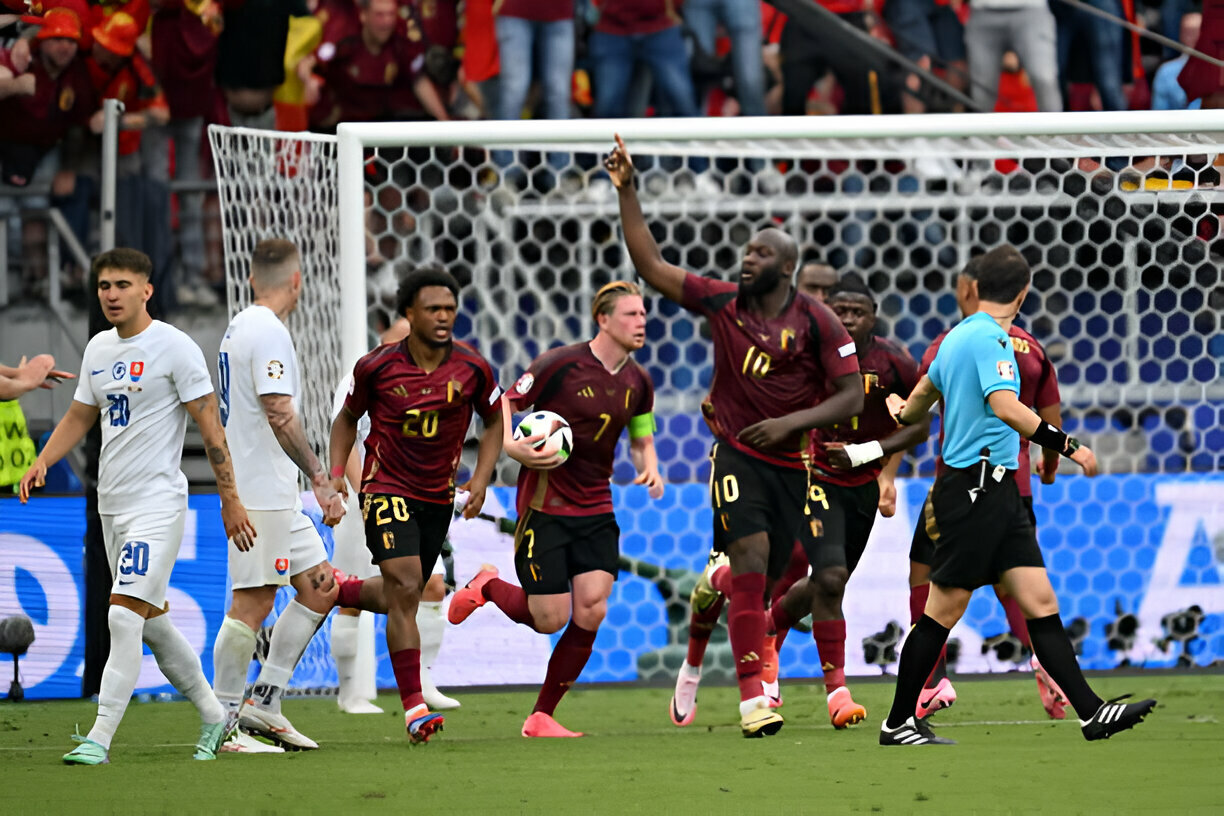 Sự vô duyên của Lukaku khiến Bỉ gục ngã trước Slovakia