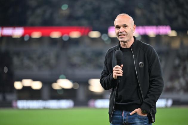 Huyền thoại Iniesta kêu gọi Barcelona chiêu mộ ngôi sao trẻ Nico Williams