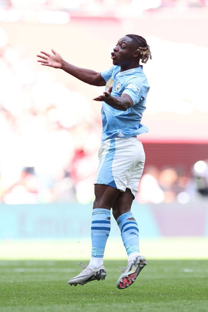 Chấm điểm Man City 1-2 MU: Dàn sao Man xanh nhận điểm trung bình