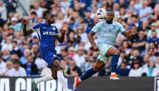 Trevoh Chalobah rời Chelsea trong bối cảnh hàng thủ chật chội