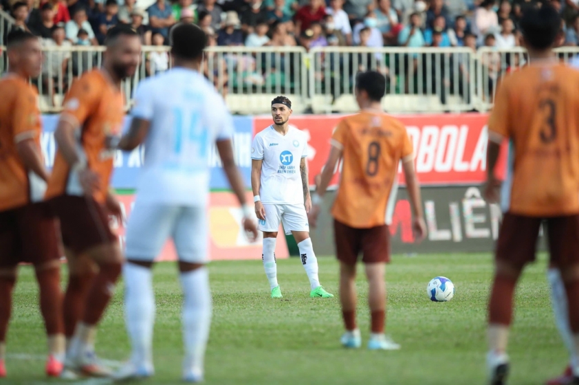 HAGL cầm hòa Nam Định Đội bóng phố Núi tiếp tục bất bại tại V-League