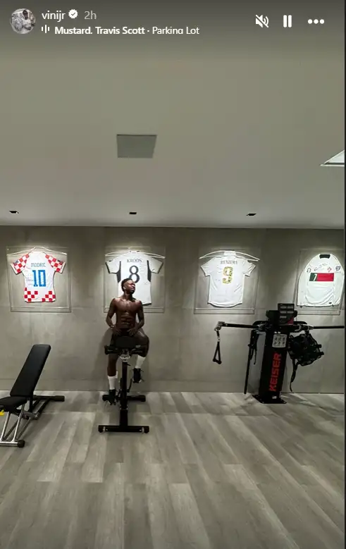 Vinicius Jr. Thể Hiện Tình Yêu Mãnh Liệt Với Real Madrid Trong Buổi Tập Luyện
