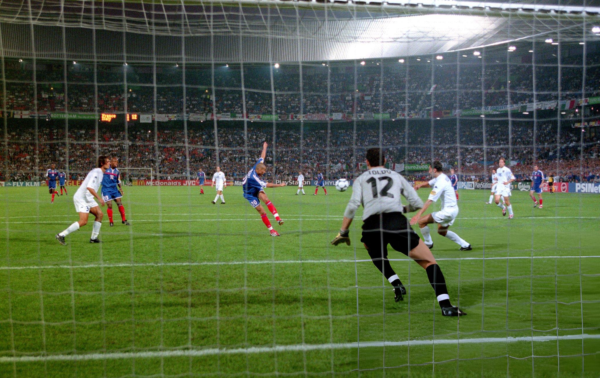 Triều đại vàng của Pháp: Hành trình vô địch EURO 2000