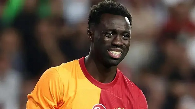 Bão chấn thương tấn công Real Madrid Sanchez nổi lên như mục tiêu hàng đầu cho hàng phòng ngự