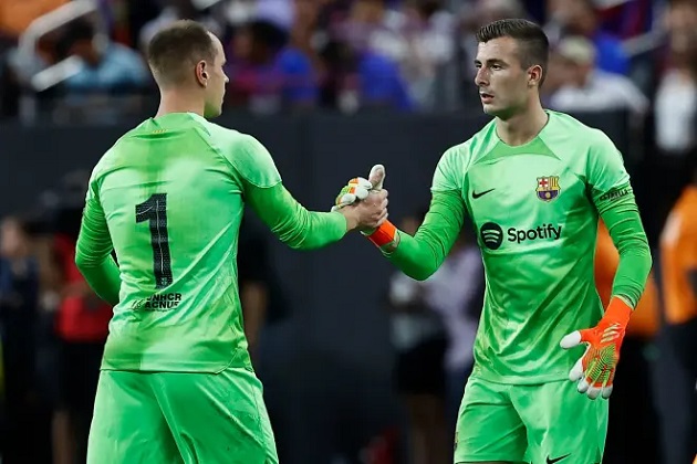 Barcelona đối mặt với quyết định đau đầu về vị trí thủ môn cho mùa giải tới
