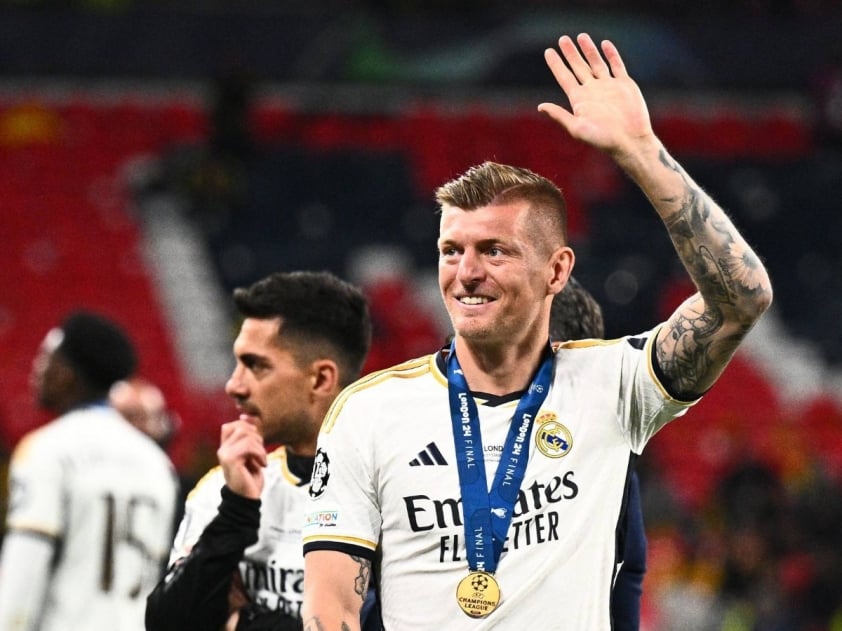 Toni Kroos: Thuyền trưởng Ancelotti vẫn nuôi hy vọng níu kéo trụ cột