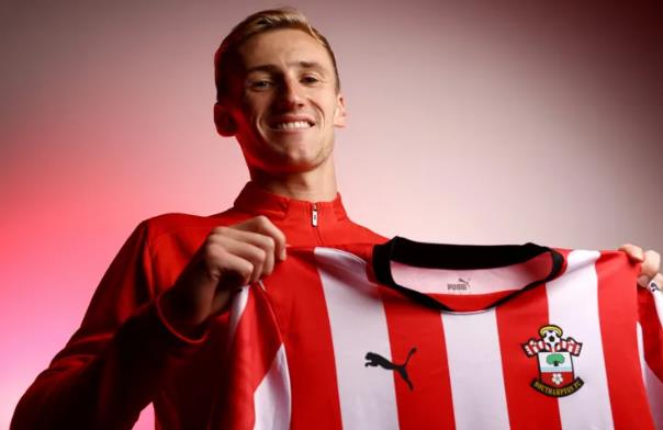 Flynn Downes chính thức trở thành người của Southampton sau bản hợp đồng trị giá 18 triệu bảng