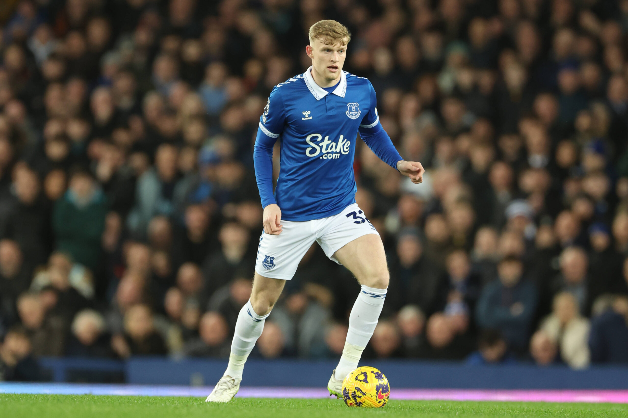 Manchester United sẵn sàng chiêu mộ Jarrad Branthwaite với giá khủng 70 triệu bảng