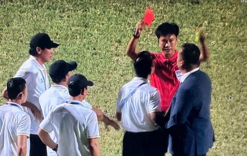 Trước thềm hội quân ĐT Việt Nam 14 cá nhân nhận lệnh cấm thi đấu ở vòng 9 V-League
