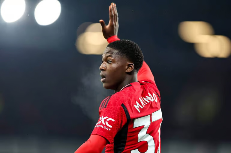 Barcelona để mắt đến Kobbie Mainoo của Manchester United ở kỳ chuyển nhượng hè