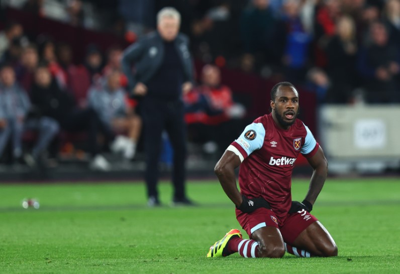 Michail Antonio: “Chúng tôi đấu với 13, 14 người chứ không phải 11 cầu thủ Leverkusen”
