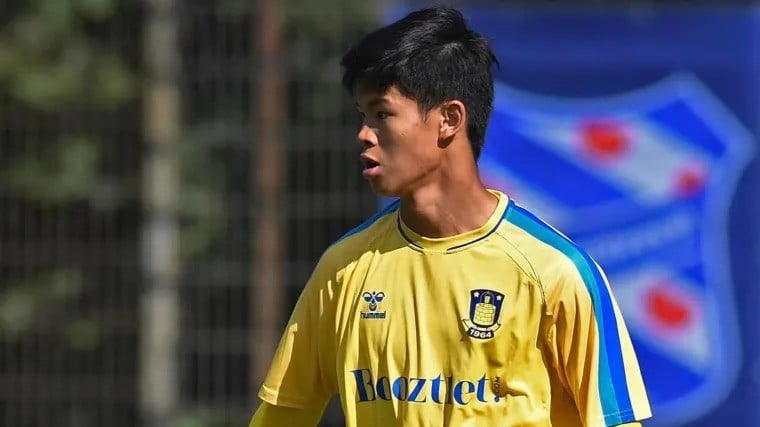 Sao Mai Việt Kiều 19 Tuổi Trở Về Thử Sức Tại V-League