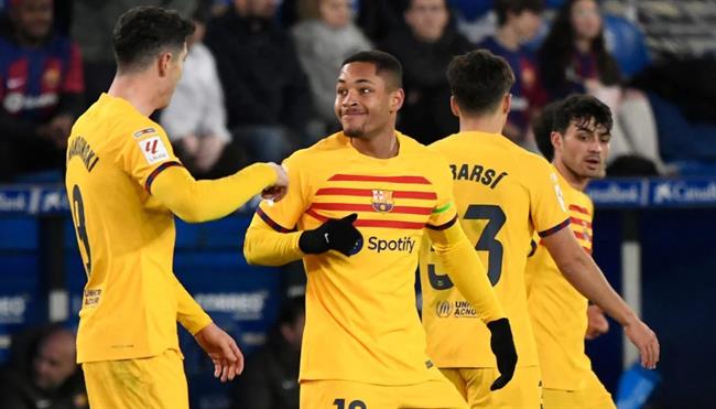 Nhận định Napoli vs Barcelona (03h00 ngày 22/2): Tân thuyền trưởng chào sân