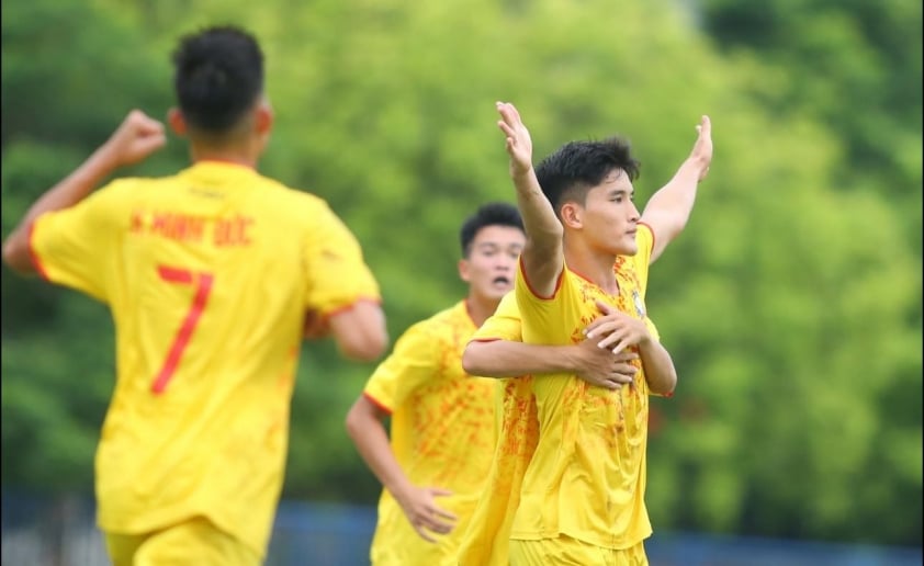 Bóng đá Thanh Hóa tung lực lượng trẻ ra đấu trường hạng Ba