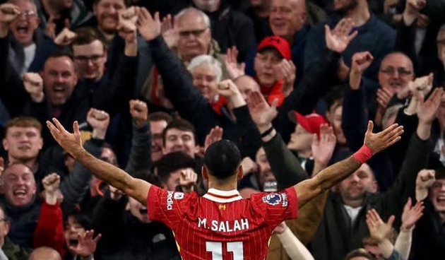 Sức mạnh Anfield Bầu không khí cuồng nhiệt tiếp sức cho Liverpool lội ngược dòng