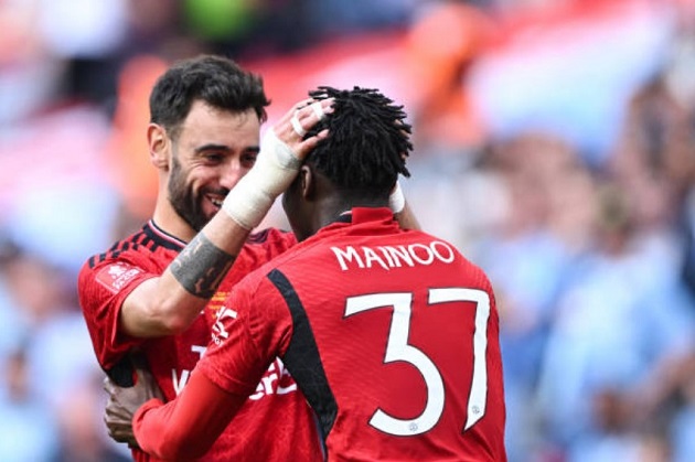 Sơ đồ quái dị phá vỡ trận địa của Pep?