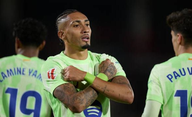 Raphinha tỏa sáng, góp đôi bàn trong chiến thắng hủy diệt của Barcelona trước Mallorca