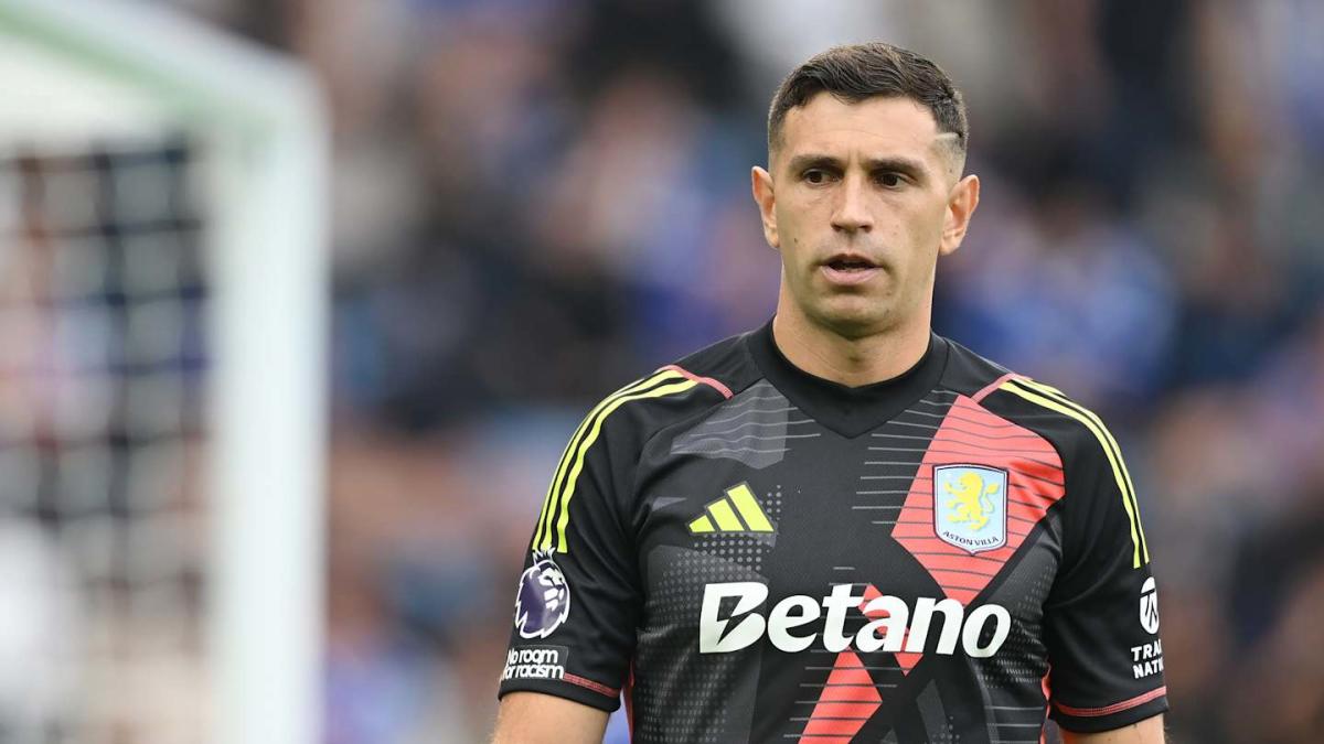 Emiliano Martinez Người gác đền xuất sắc nhất thế giới tái khẳng định vị thế