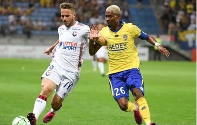 Cầu thủ Việt kiều Jason Pendant chính thức ra mắt CLB Công an Hà Nội