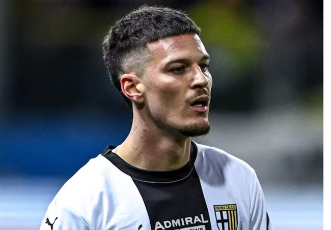 Inter Milan hướng tới chiến thắng trước Parma trong cuộc đua vô địch Serie A