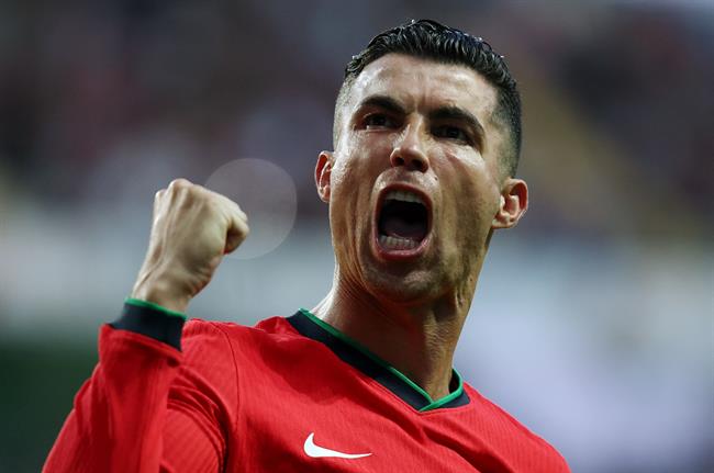 Cristiano Ronaldo: Tận hưởng từng trận đấu trong những năm tháng cuối cùng