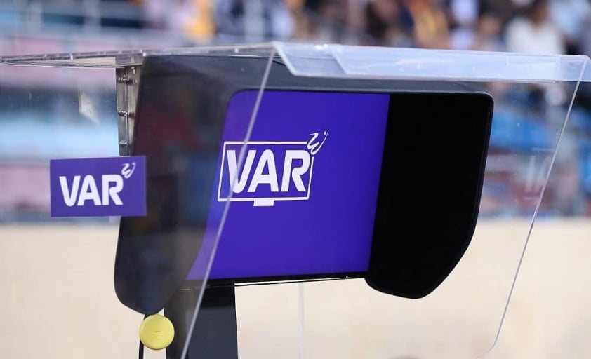 Vòng Đấu Cuối V-League 2023/24: Trọng Tài Việt Nam Điều Hành Toàn Bộ Các Trận Cầu Căng Thẳng