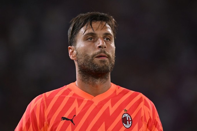 Chấn thương nghiêm trọng của Sportiello mở đường cho việc bổ sung thủ môn mới tại Milan